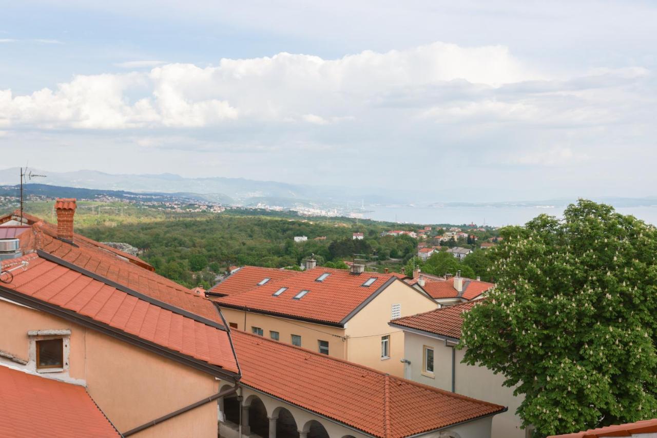Apartmani Nad Voltun Kastav Exterior foto